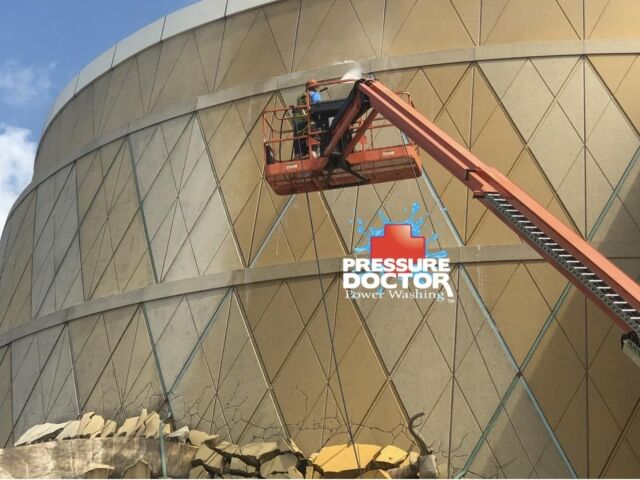 pressure doctor professional cleaning brown commercial business Indianapolis, IN