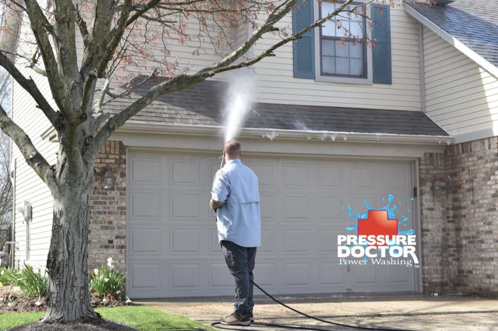 house pressure washing Indianapolis, IN